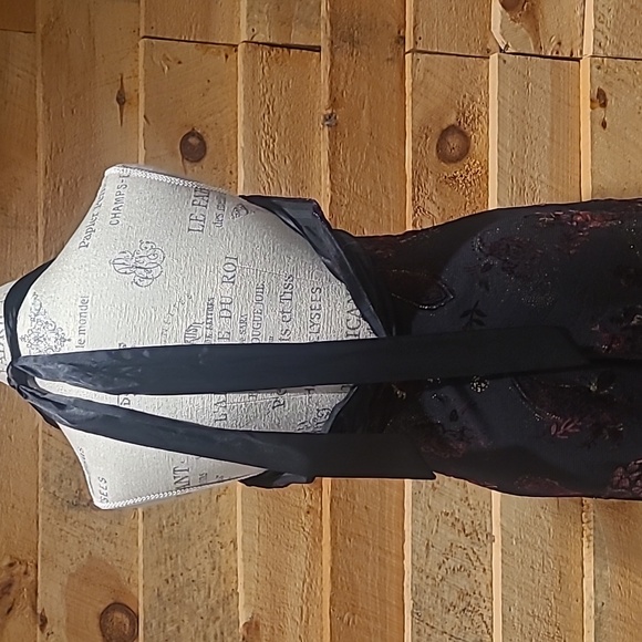 Halter dress size sm - Picture 4 of 6